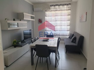 Quadrilocale in Vendita a Catania, 155'000&euro;, 105 m²
