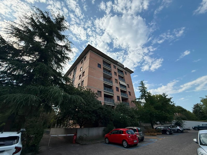 Trilocale in Affitto a Reggio Emilia, 820&euro;, 91 m²