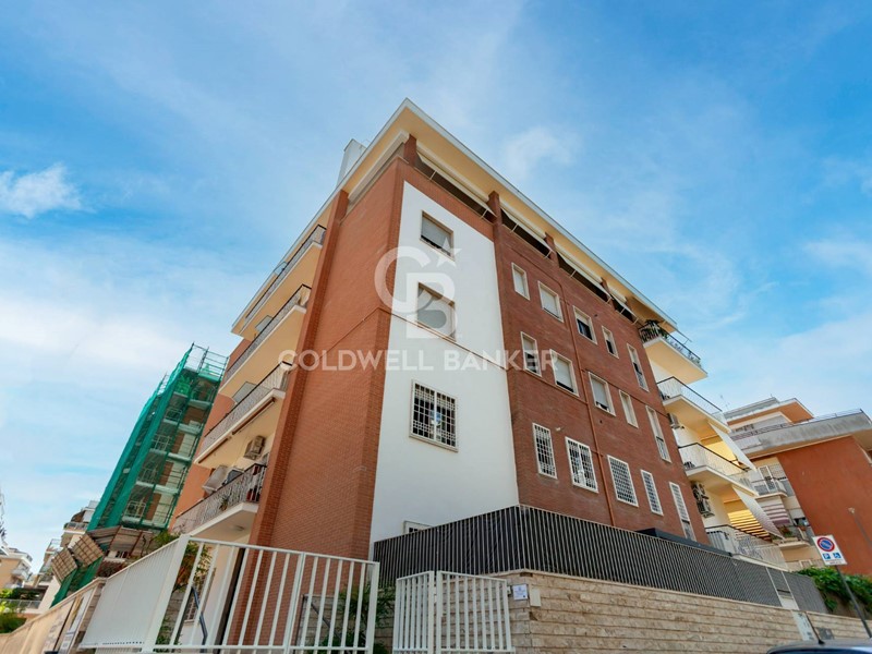 Quadrilocale in Vendita a Roma, 550'000&euro;, 141 m²