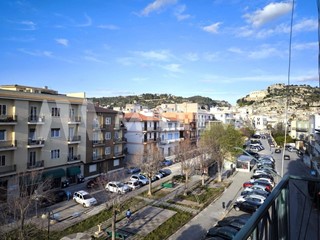 Quadrilocale in Vendita a Scicli, 130'000&euro;, 100 m²