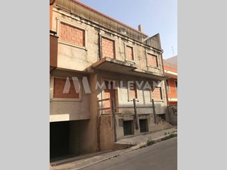 Appartamento in Vendita a Pozzallo, 150'000&euro;, 260 m²