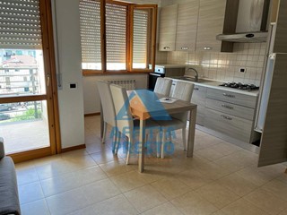 Trilocale in Affitto a Empoli, 980&euro;, 76 m²