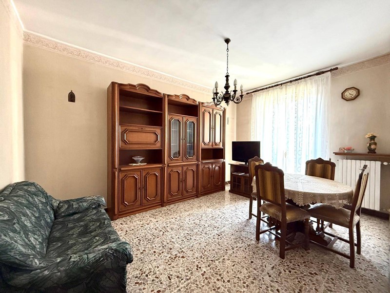 Trilocale in Vendita a Alessandria, 49'000&euro;, 74 m²