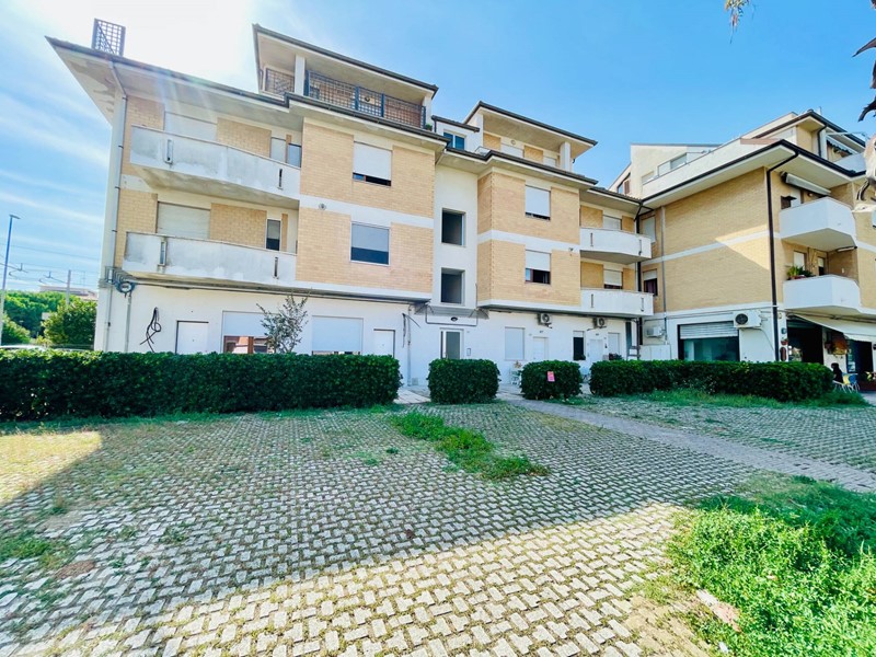 Appartamento in Vendita a Porto Sant'Elpidio, 118'000&euro;, 130 m²