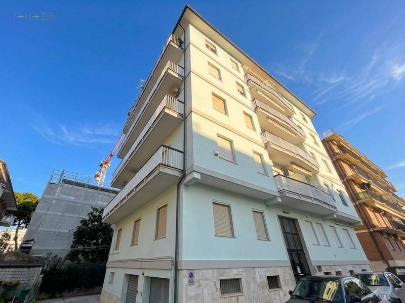 Quadrilocale in Affitto a San Benedetto del Tronto, 750&euro;, 80 m²