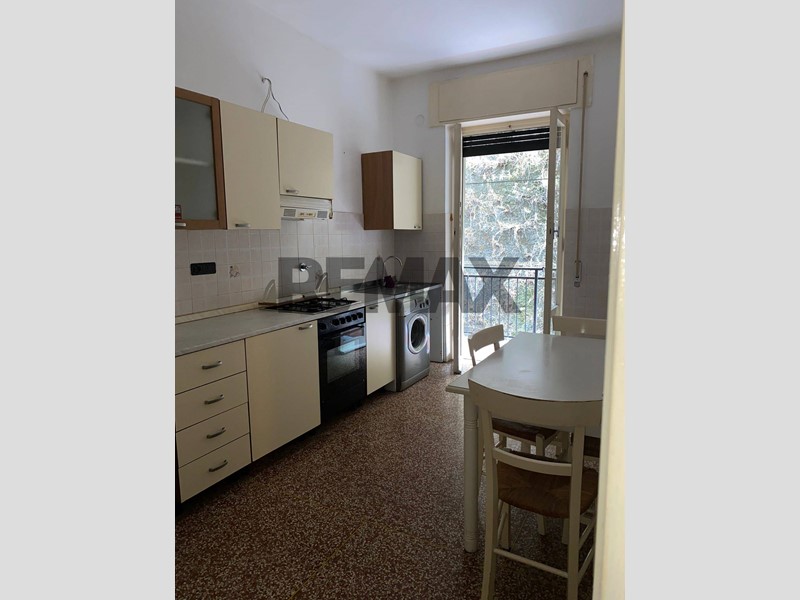 Appartamento in Vendita a Genova, 58'000&euro;, 65 m²