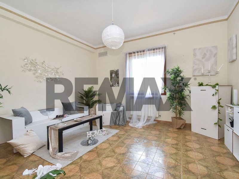 Trilocale in Vendita a Mascalucia, 99'000&euro;, 90 m²