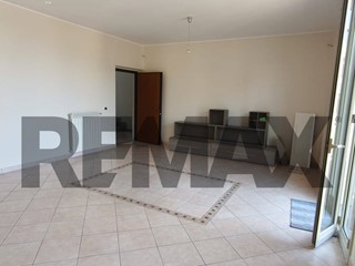 Quadrilocale in Vendita a Fiumefreddo di Sicilia, 159'000&euro;, 141 m²