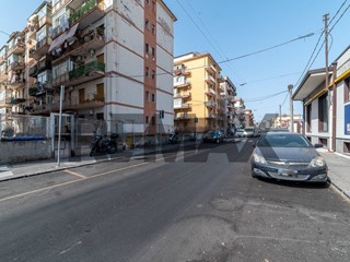Appartamento in Vendita a Catania, 69'000&euro;, 72 m²