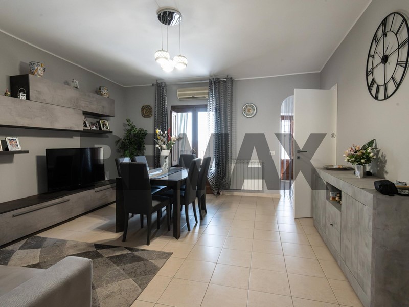 Bilocale in Vendita a Caltagirone, 42'000&euro;, 74 m²