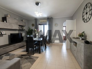 Bilocale in Vendita a Caltagirone, 42'000&euro;, 74 m²