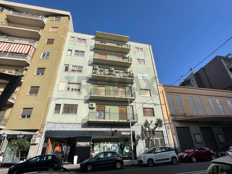 Appartamento in Affitto a Caltagirone, 850&euro;, 200 m²