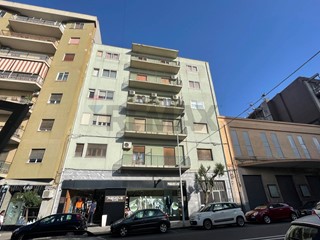 Appartamento in Affitto a Caltagirone, 850&euro;, 200 m²