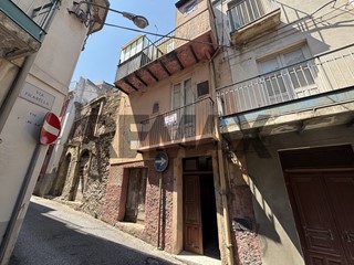 Quadrilocale in Vendita a San Pier Niceto, 25'000&euro;, 90 m²