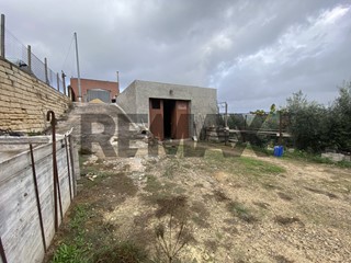 Monolocale in Vendita a Caltagirone, 63'000&euro;, 100 m²