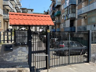 Appartamento in Vendita a Catania, 79'000&euro;, 96 m²