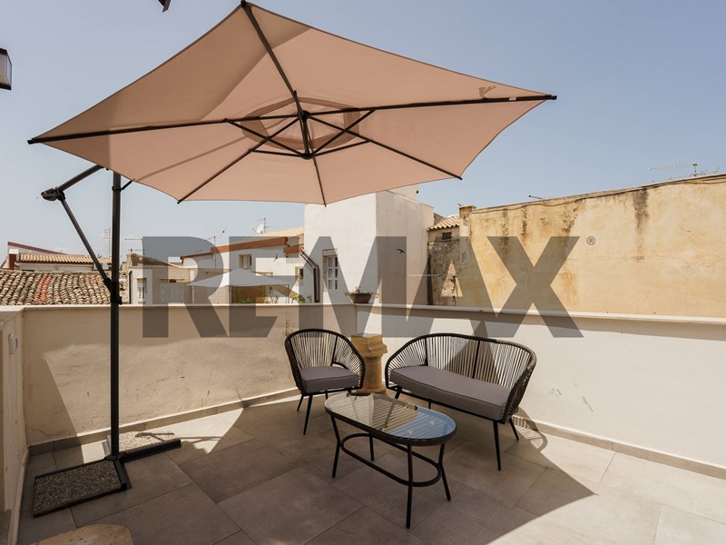 Appartamento in Vendita a Siracusa, 845'000&euro;, 355 m²