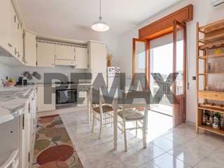 Appartamento in Vendita a Rosolini, 131'000&euro;, 174 m²