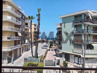 Appartamento in Vendita a Siracusa, 125'000&euro;, 178 m²