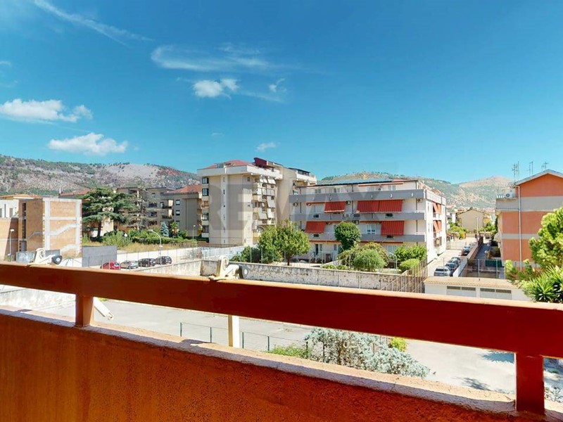 Appartamento in Vendita a Caserta, 205'000&euro;, 148 m²
