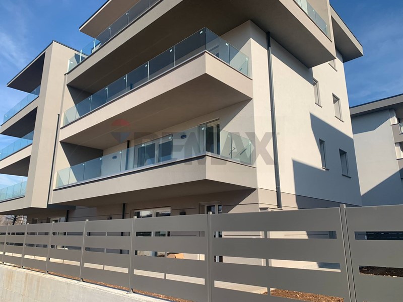 Quadrilocale in Vendita a Lallio, 402'500&euro;, 164 m²