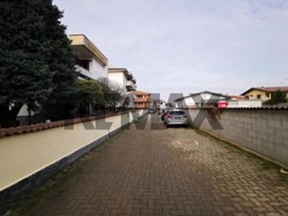 Trilocale in Vendita a Trecate, 73'950&euro;, 99 m²