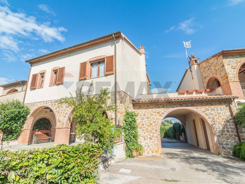 Quadrilocale in Vendita a Manciano, 165'000&euro;, 81 m²