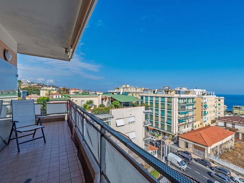 Appartamento in Vendita a Sanremo, 345'000&euro;, 102 m²