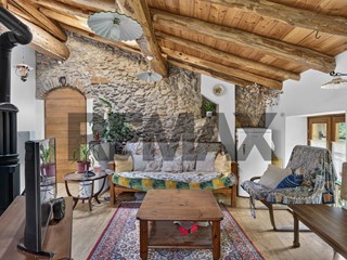 Trilocale in Vendita a Margno, 95'000&euro;, 81 m²