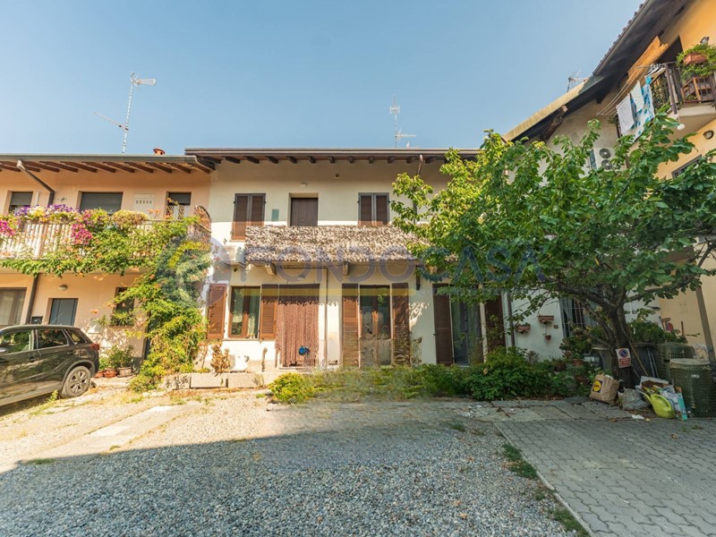 Bilocale in Vendita a Parabiago, 150'000&euro;, 83 m²