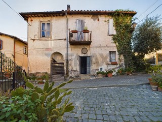 Trilocale in Vendita a Formello, 159'000&euro;, 110 m²