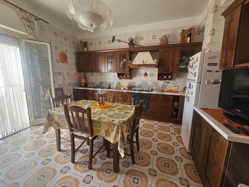Trilocale in Vendita a Bagheria, 78'000&euro;, 100 m²