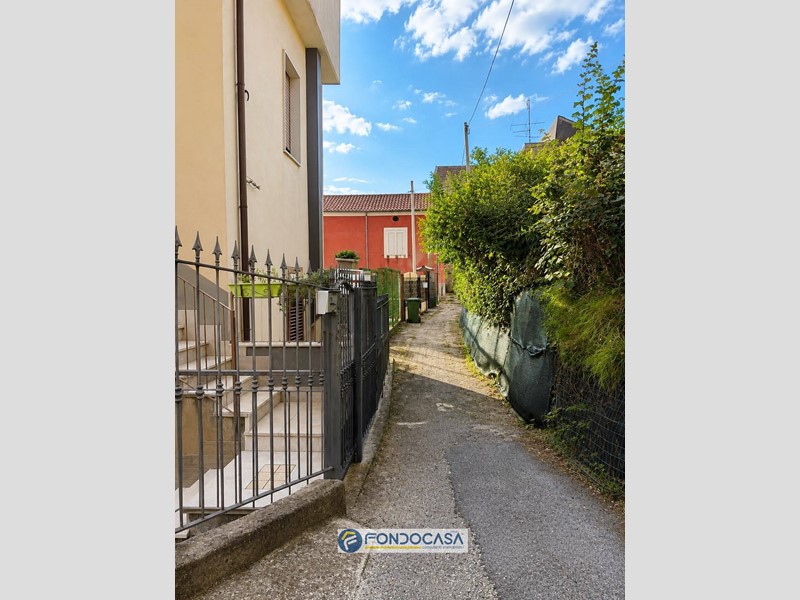 Trilocale in Vendita a Salerno, 90'000&euro;, 95 m²