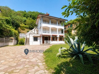 Quadrilocale in Vendita a Vezzano Ligure, 95'000&euro;, 105 m²