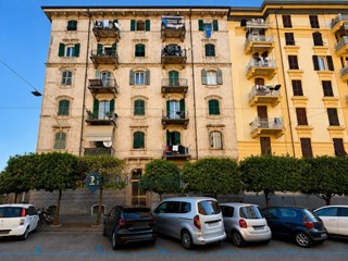 Trilocale in Vendita a La Spezia, 98'000&euro;, 51 m²