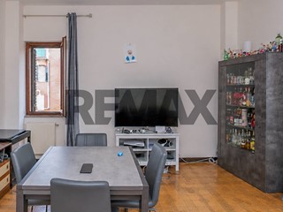 Trilocale in Vendita a Roma, 184'500&euro;, 98 m²