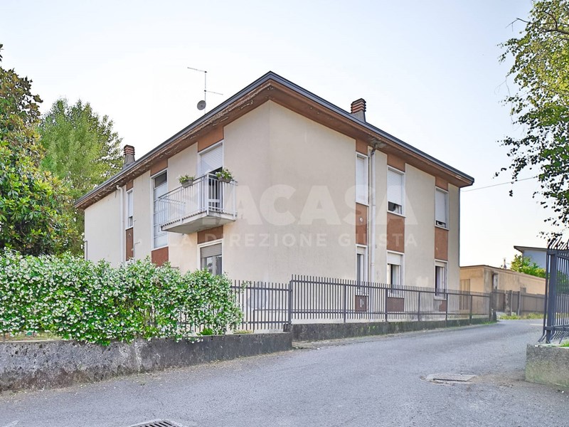 Appartamento in Vendita a Capriate San Gervasio, 258'000&euro;, 158 m²