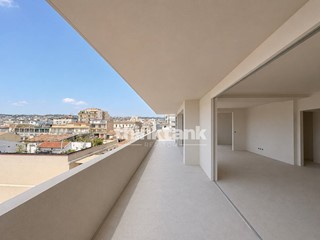 Attico in Vendita a Catania, 490'000&euro;, 80 m², con Box
