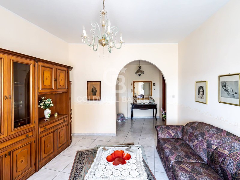 Quadrilocale in Vendita a Aci Catena, 69'000&euro;, 102 m²