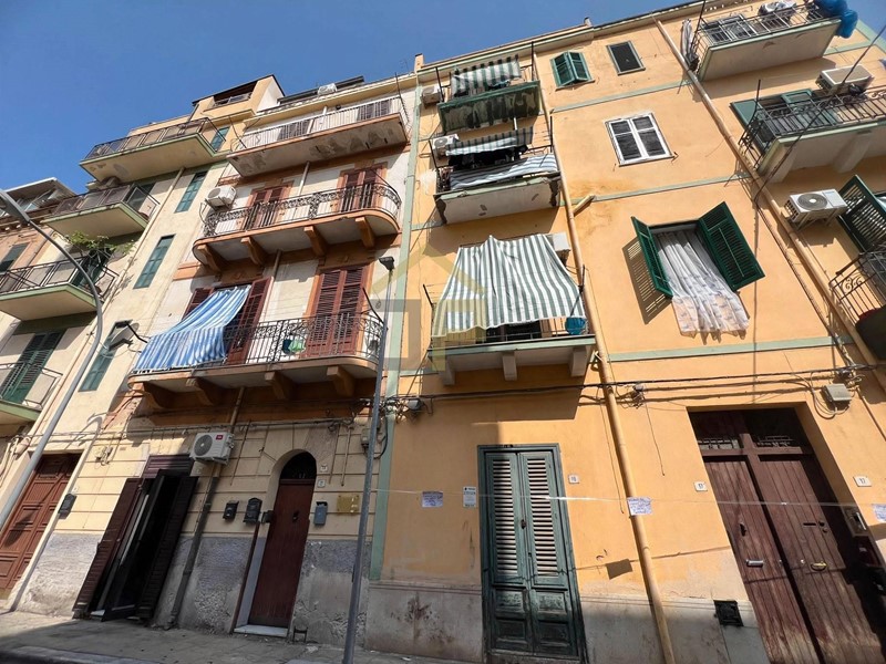 Quadrilocale in Vendita a Palermo, 65'000&euro;, 85 m²