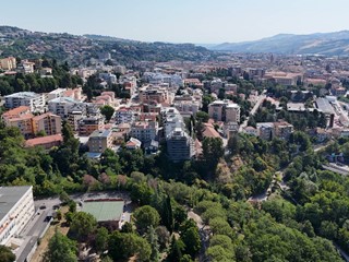 Appartamento in Vendita a Teramo, 213'060&euro;, 93 m²