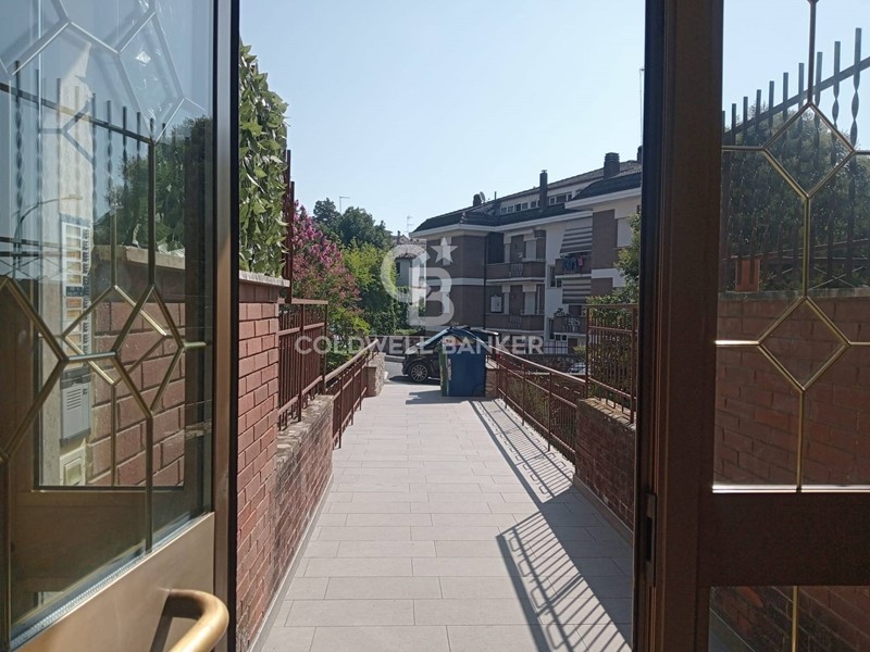 Appartamento in Vendita a Capranica, 78'000&euro;, 104 m²