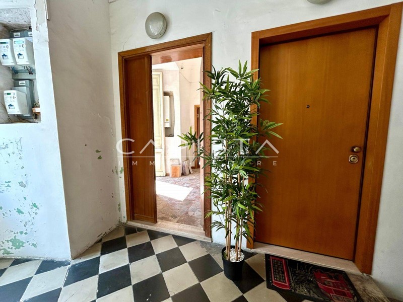 Appartamento in Vendita a Ortona, 78'000&euro;, 200 m²
