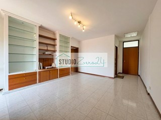 Appartamento in Vendita a Montignoso, 265'000&euro;, 88 m²
