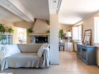 Appartamento in Vendita a Lucca, 750'000&euro;, 198 m²