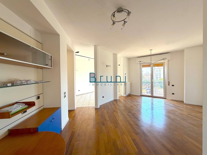 Appartamento in Vendita a San Benedetto del Tronto, 369'000&euro;, 130 m²