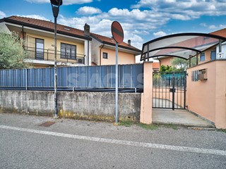 Quadrilocale in Vendita a Busnago, 198'000&euro;, 133 m²