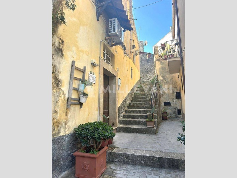 Bilocale in Vendita a Ragusa, 55'000&euro;, 55 m²