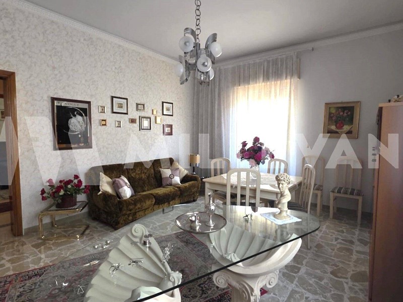 Appartamento in Vendita a Scicli, 115'000&euro;, 120 m²