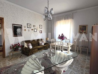 Appartamento in Vendita a Scicli, 115'000&euro;, 120 m²